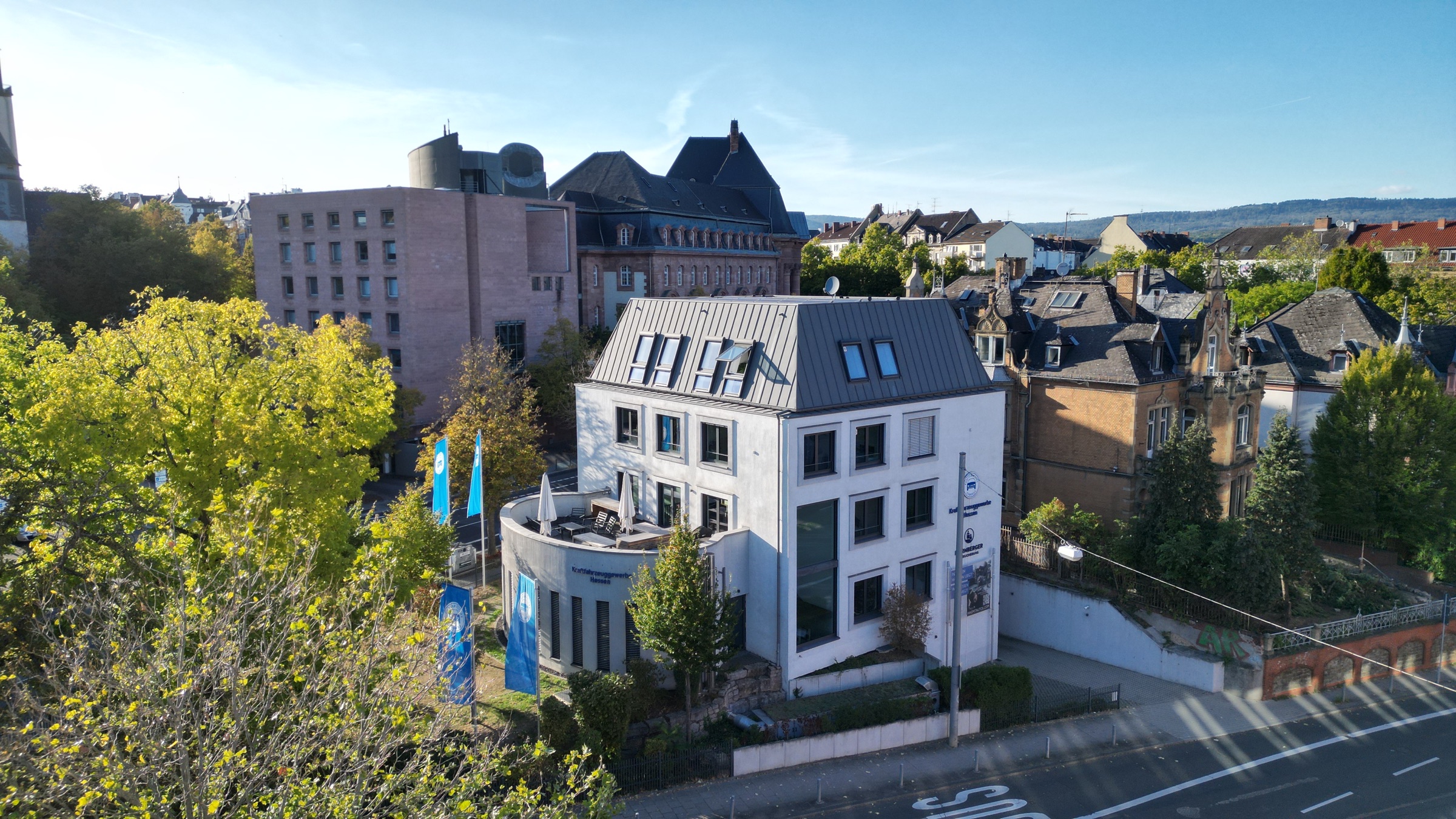 Bürogebäude von JUNG VON HAUS Immobilien in Wiesbaden